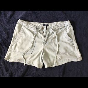 Comfortable Gap Shorts
